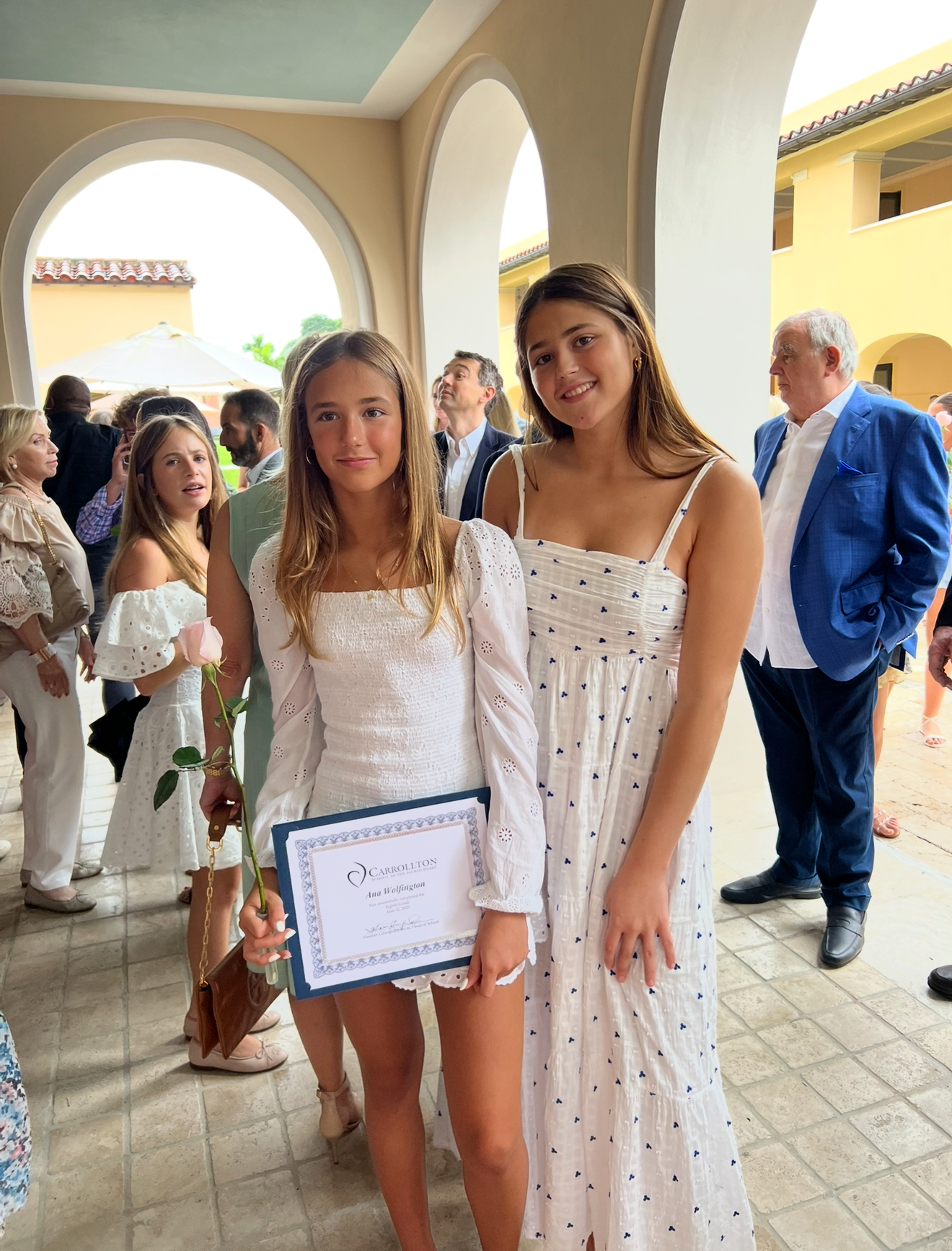 Ana Wolfington and Isabella Wolfington together at graduation